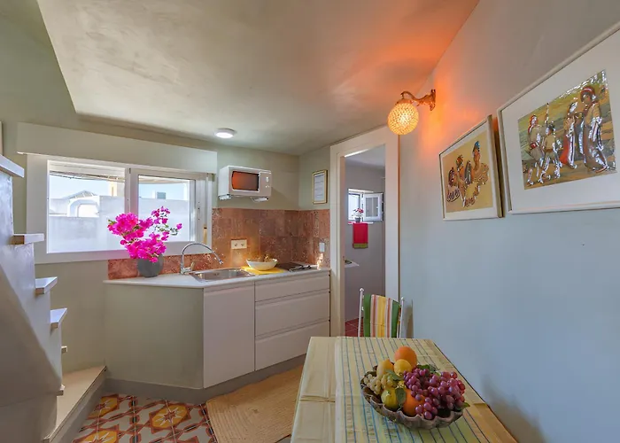 Patios 1 콘일데라프론테라